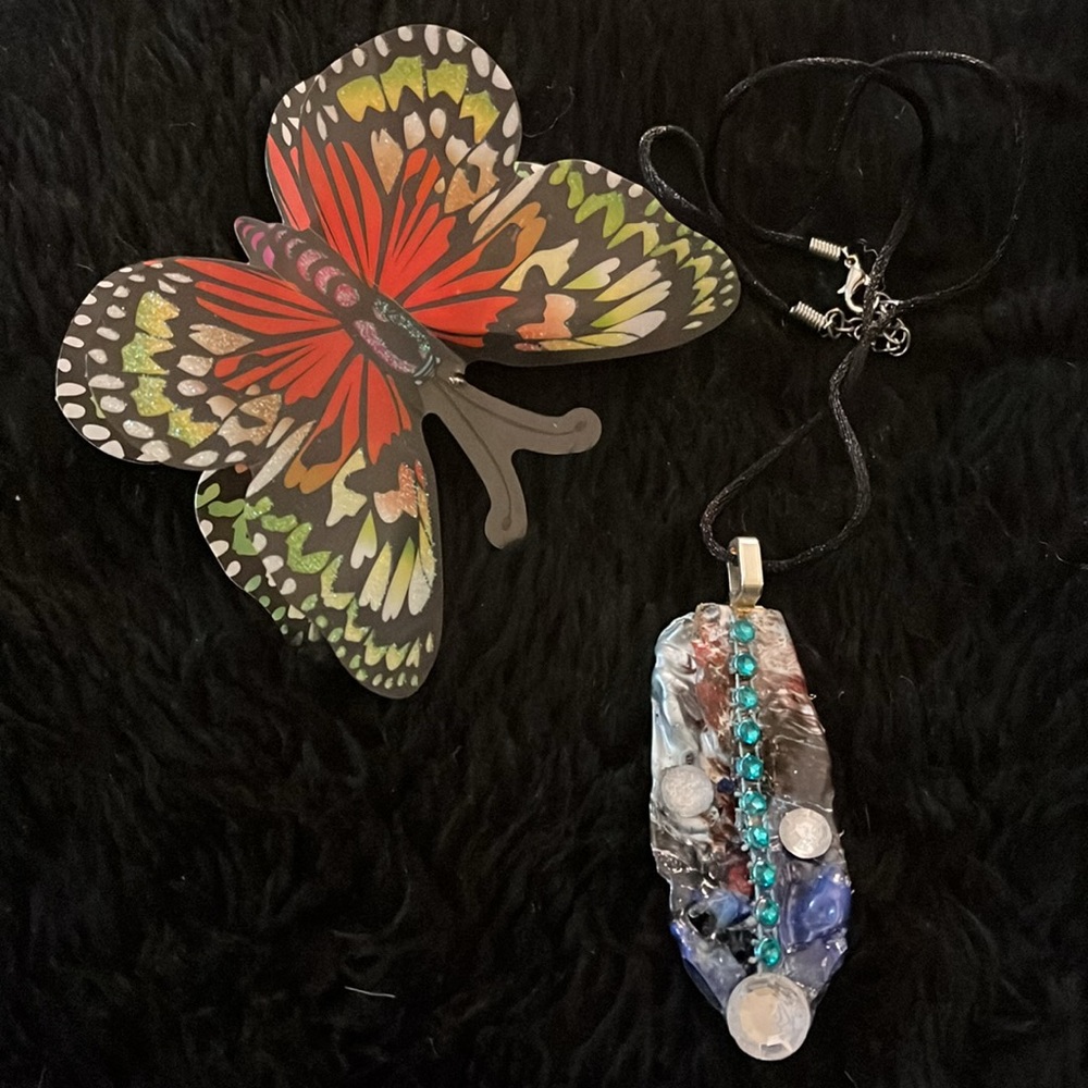 Reversible Necklace - Picture 7 of 16